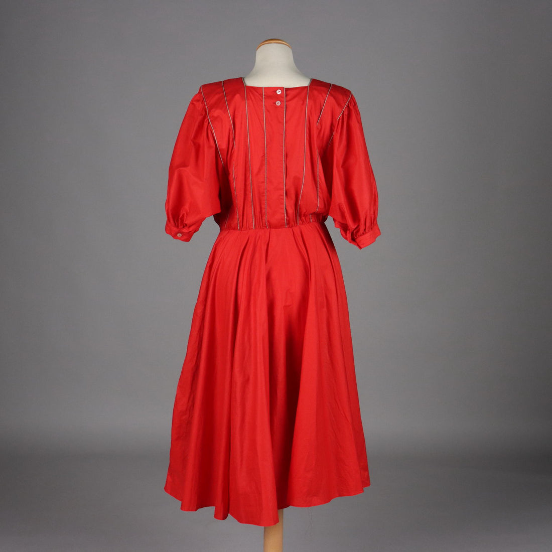 Vintage Red Cotton Dress Size 12/14 from the 1970s - Size 12/14 | Clothing & House Linens  Vintage