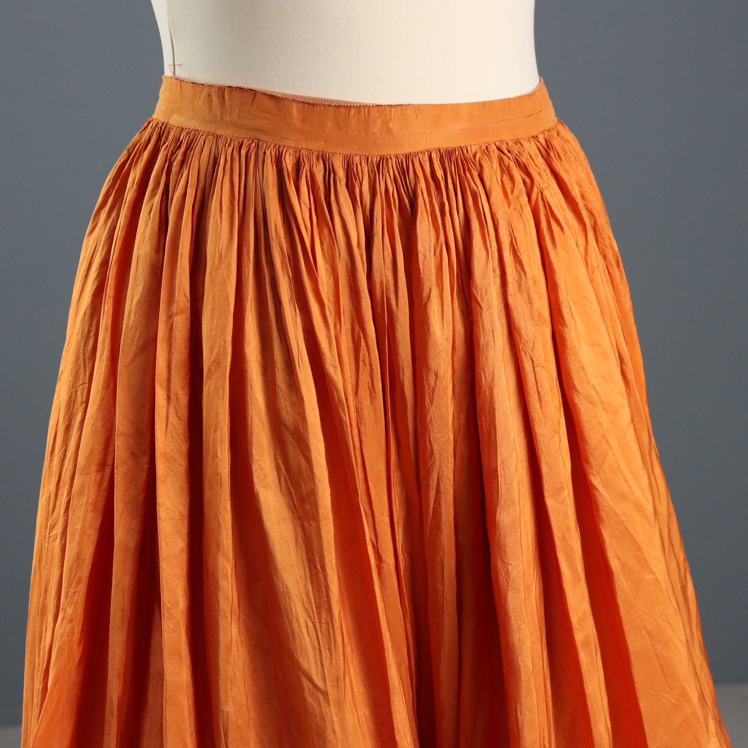 Vintage Biki Skirt Silk Taffeta UK Size 10/12 Italy 1950s
