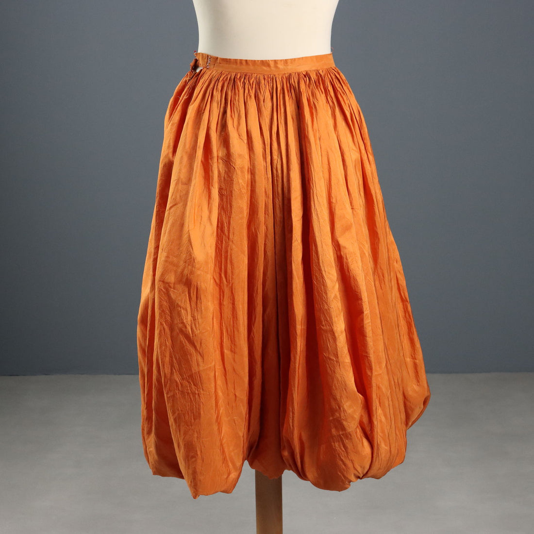 Vintage Biki Skirt Silk Taffeta UK Size 10/12 Italy 1950s