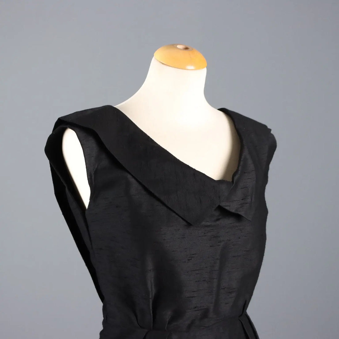 Biki Vintage Dress Silk Shantung UK Size 12 Italy 1950s - UK Size 12 | Clothing & House Linens | Vintage