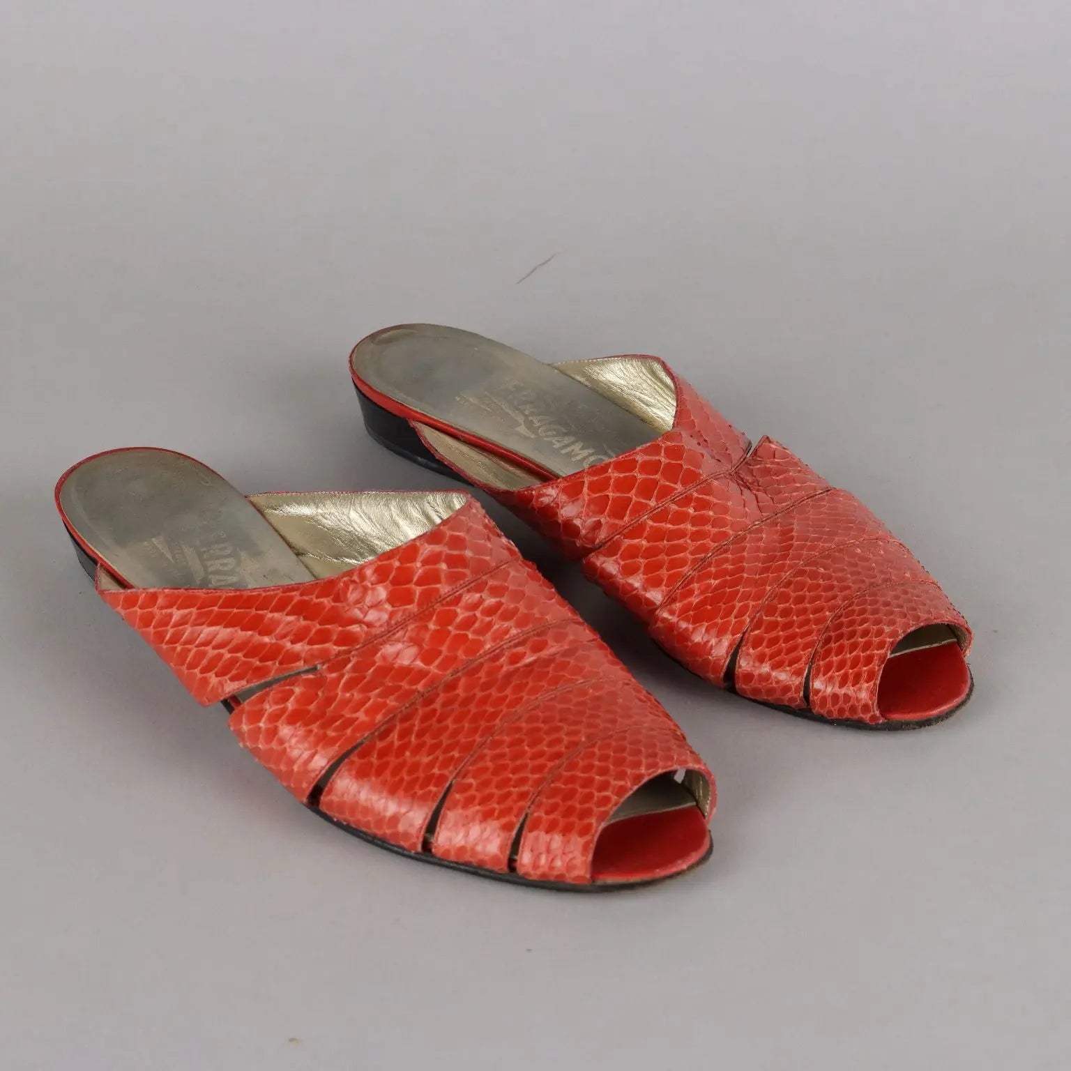 Vintage Coral Red Ferragamo Shoes Leather Size 6 Italy - UK Size 6 | Clothing & House Linens | Vintage