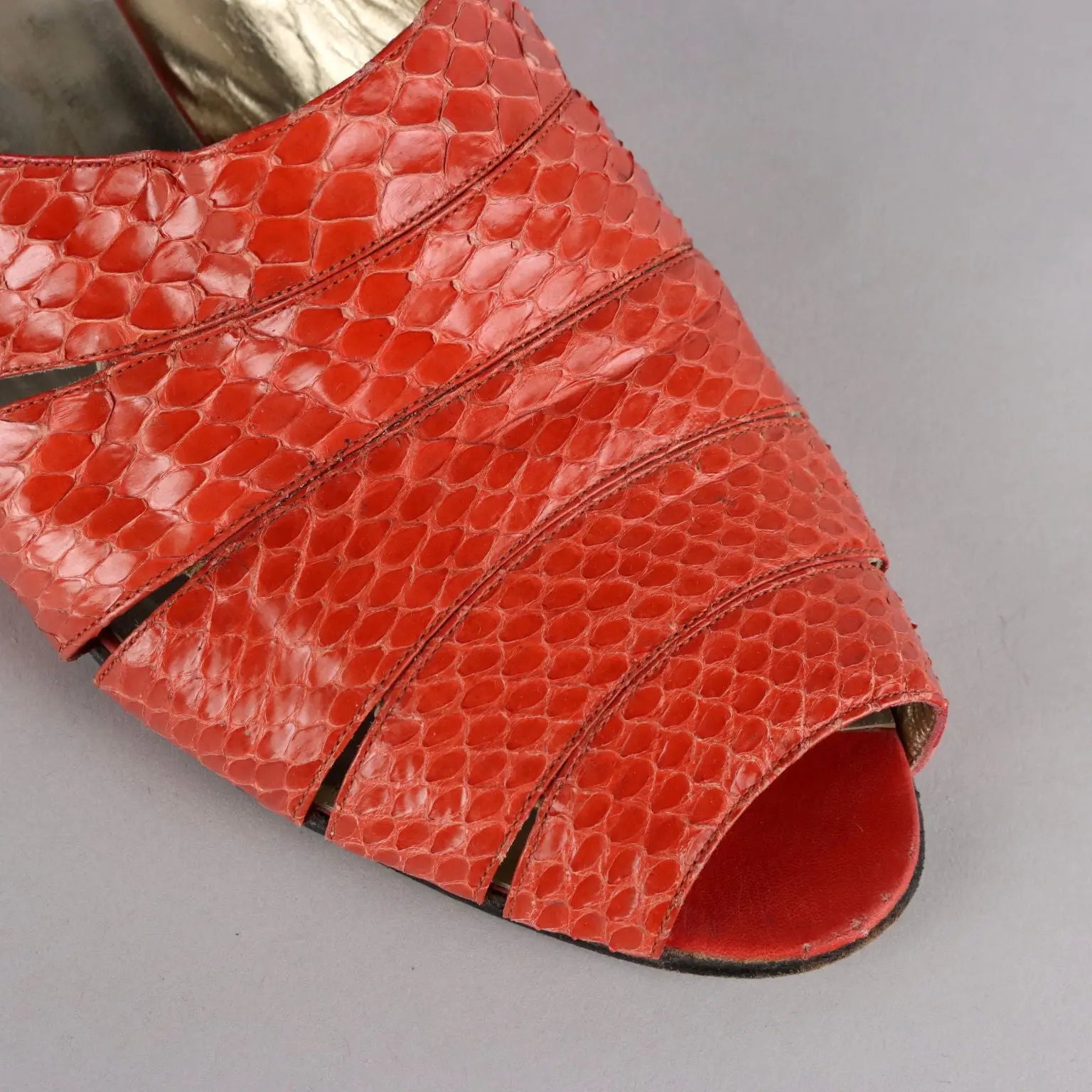 Vintage Coral Red Ferragamo Shoes Leather Size 6 Italy - UK Size 6 | Clothing & House Linens | Vintage