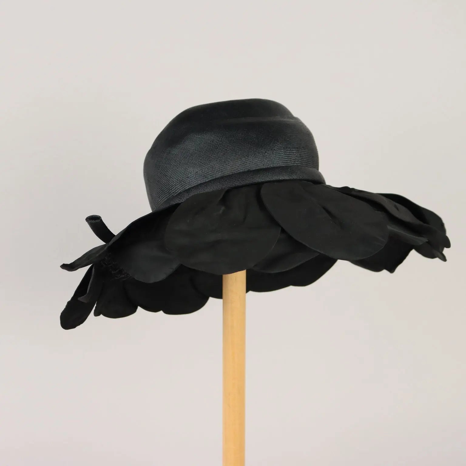 Gallia e Peter Hat Vintage Black Fabric Flower Italy 1950s | Clothing & House Linens | Vintage