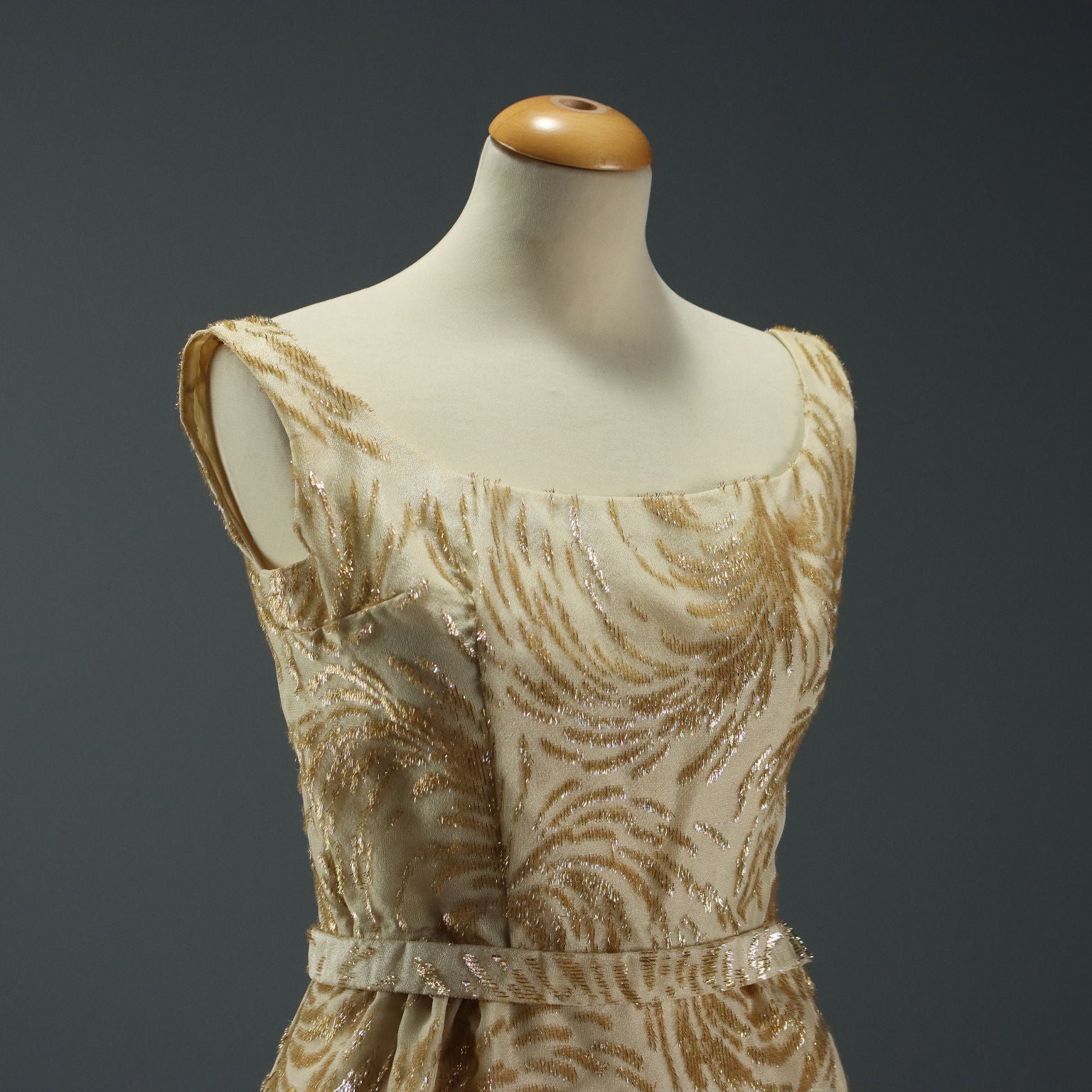  | Clothing & House Linens  Vintage