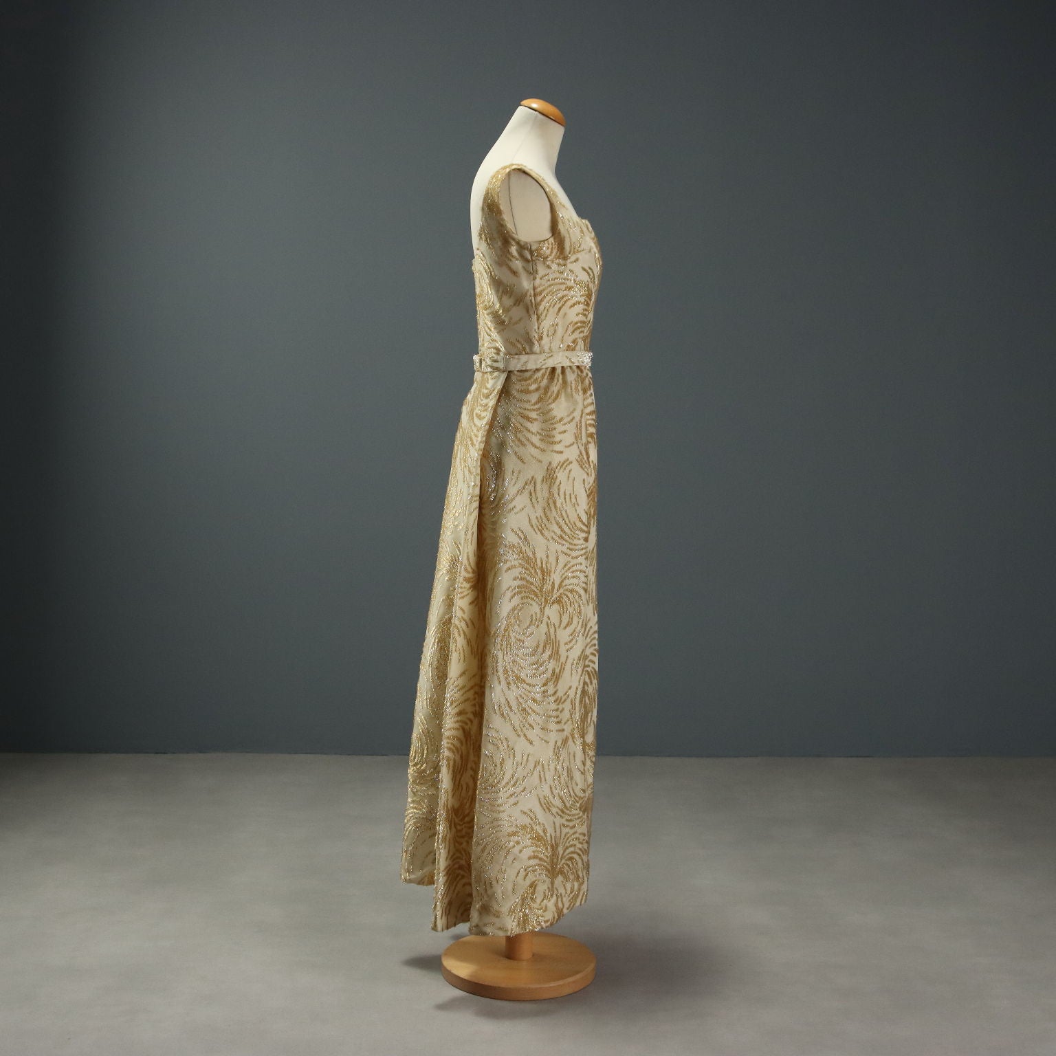  | Clothing & House Linens  Vintage