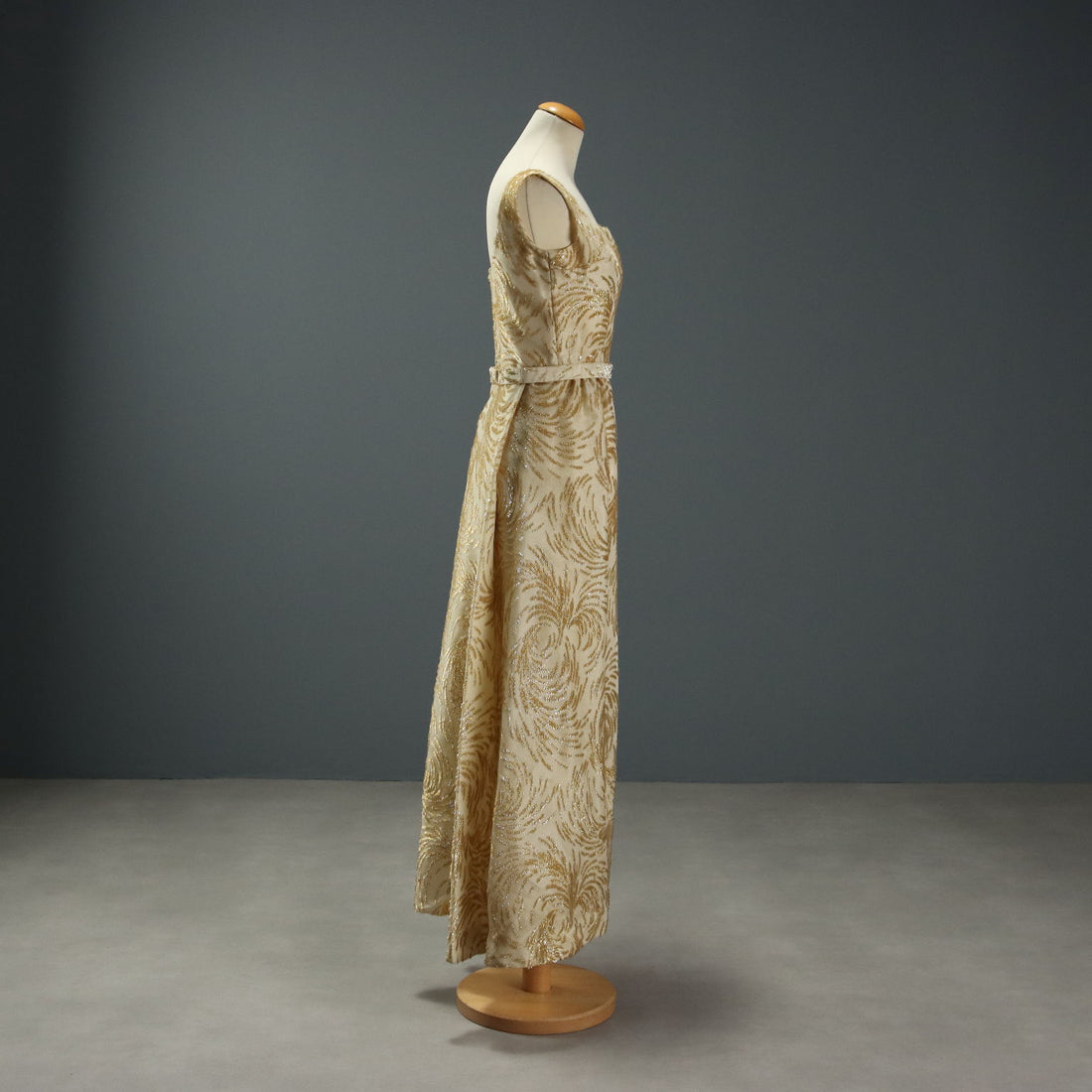  | Clothing & House Linens  Vintage