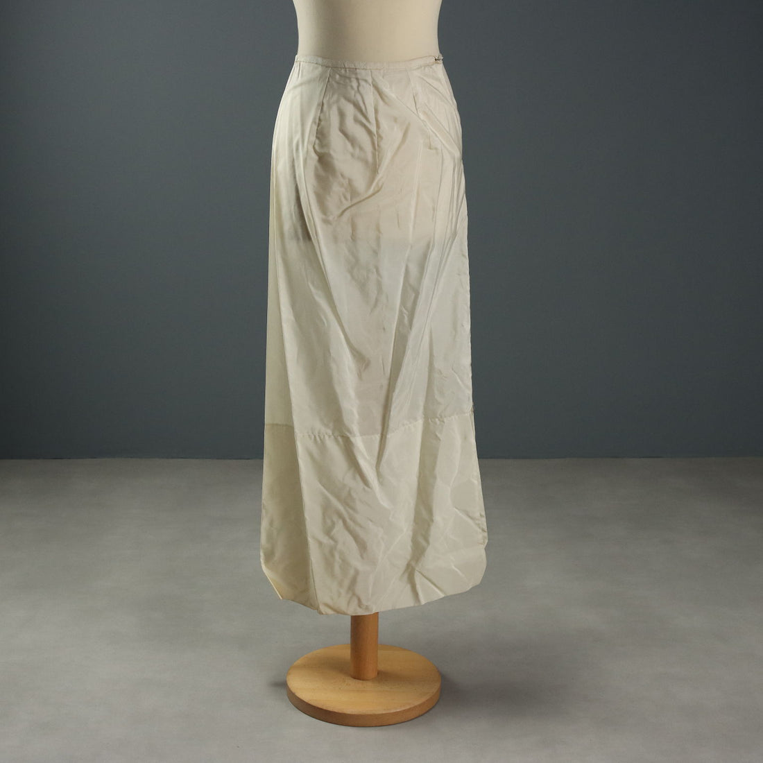  | Clothing & House Linens  Vintage