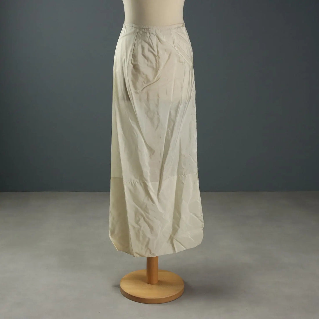 Vintage Evening Dress Fabric Gold Thread UK Size 8 Italy 1960s-1970s - UK Size 8 | Clothing & House Linens | Vintage