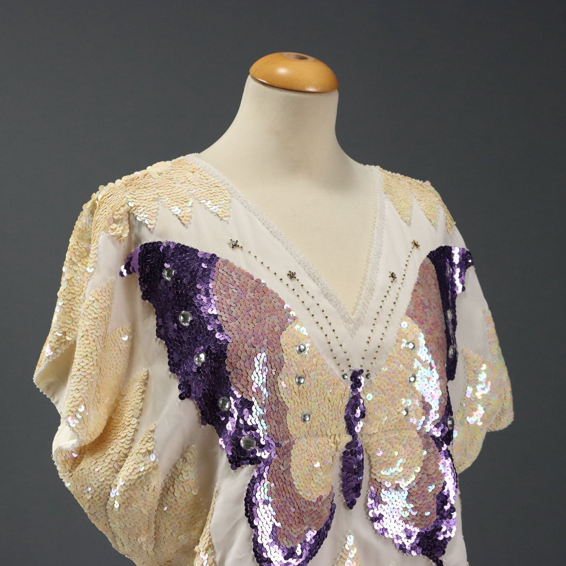  | Clothing & House Linens  Vintage