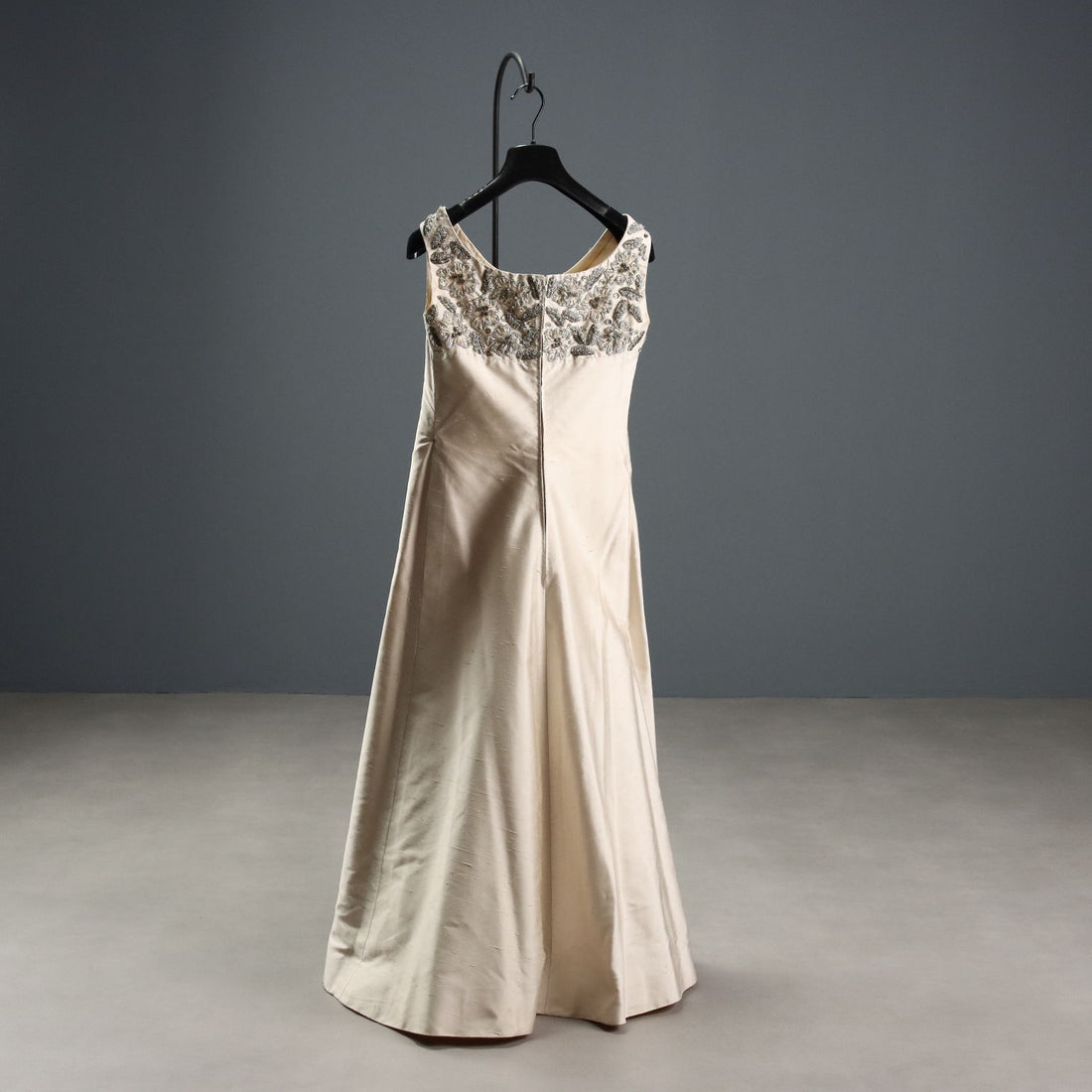  | Clothing & House Linens  Vintage