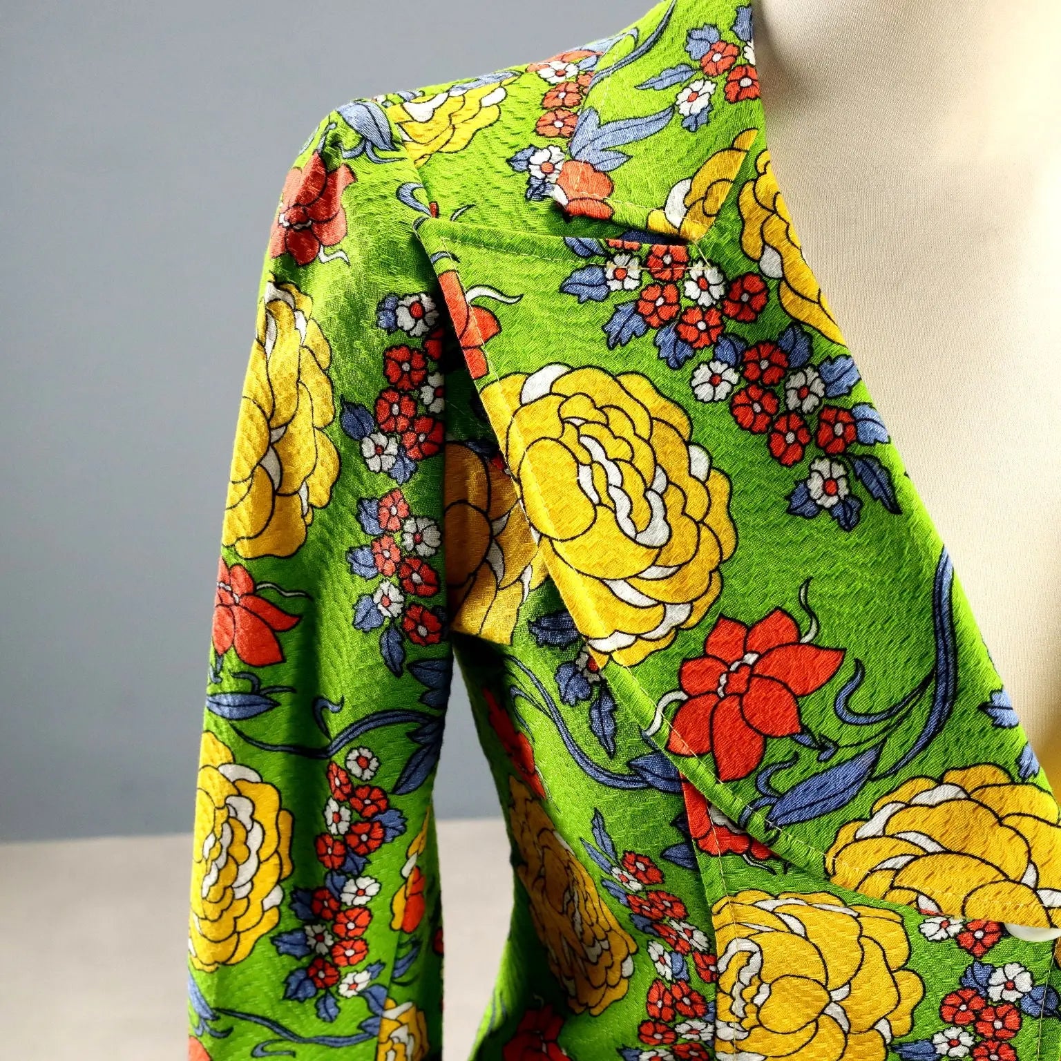 Vintage Flowery Jacket Cotton UK Size 10 Italy 1960s - UK Size 10 | Clothing & House Linens | Vintage