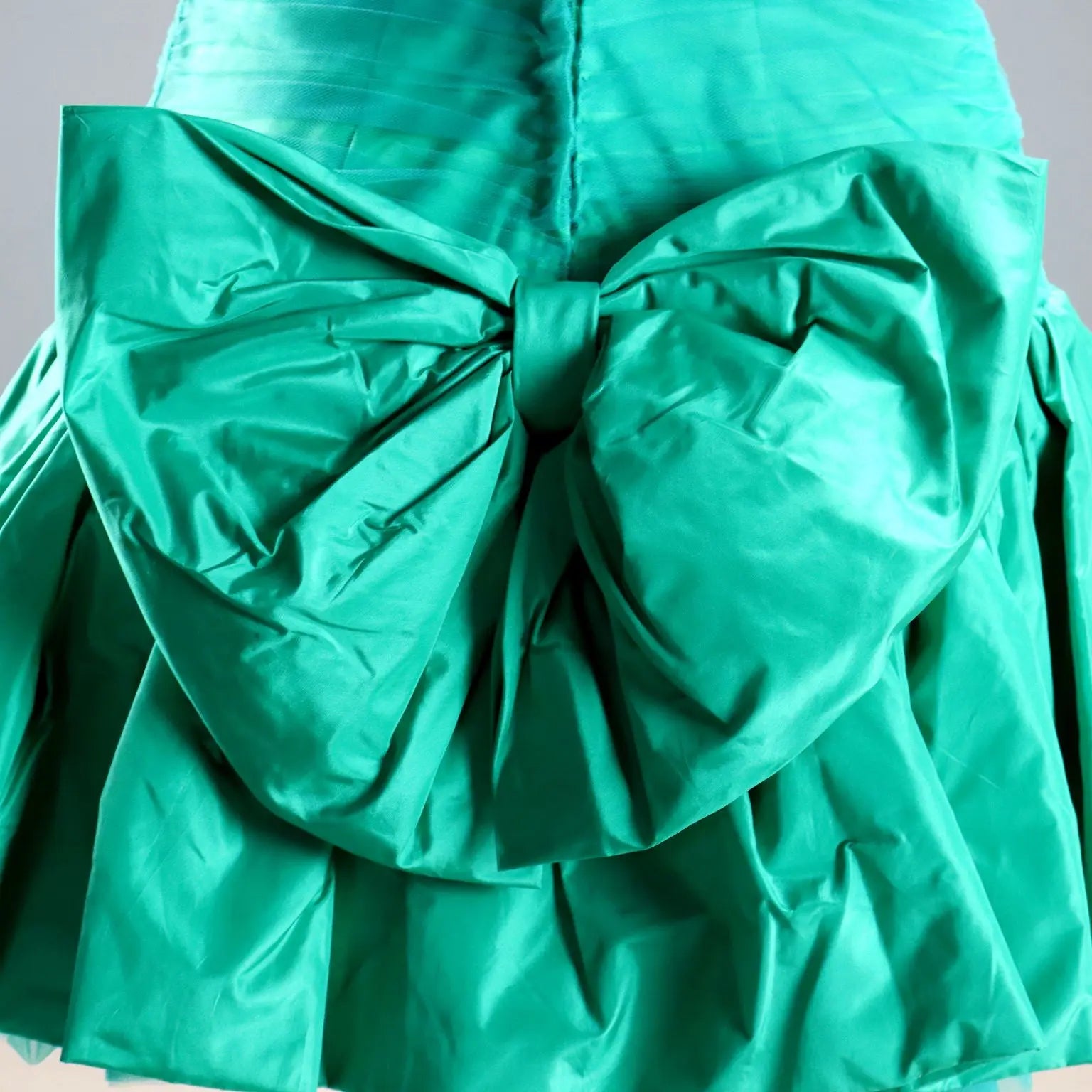Vintage Green Dress Silk with Bows UK Size 8 Italy 1990s - UK Size 8 | Clothing & House Linens | Vintage
