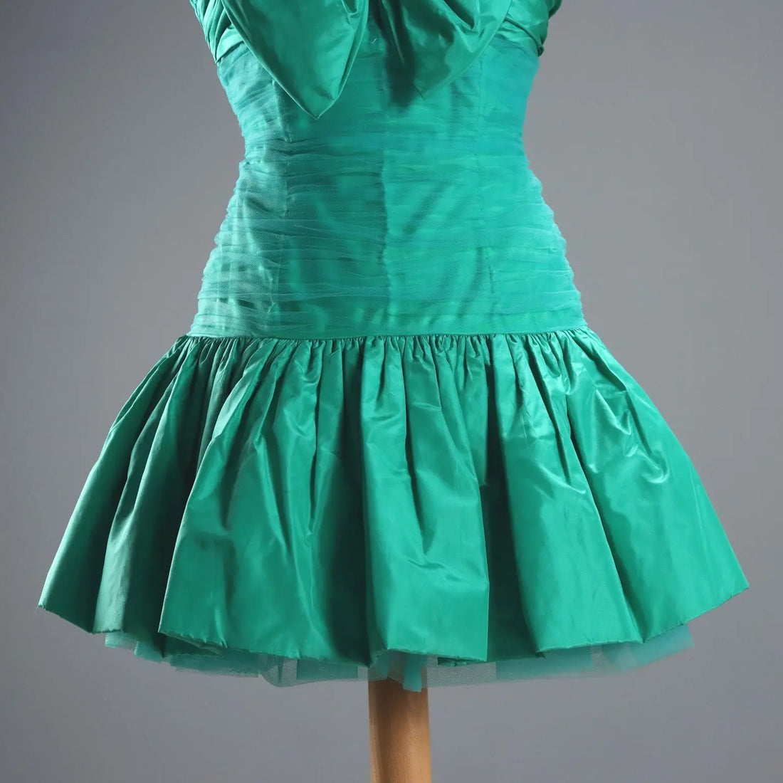 Vintage Green Dress Silk with Bows UK Size 8 Italy 1990s - UK Size 8 | Clothing & House Linens | Vintage
