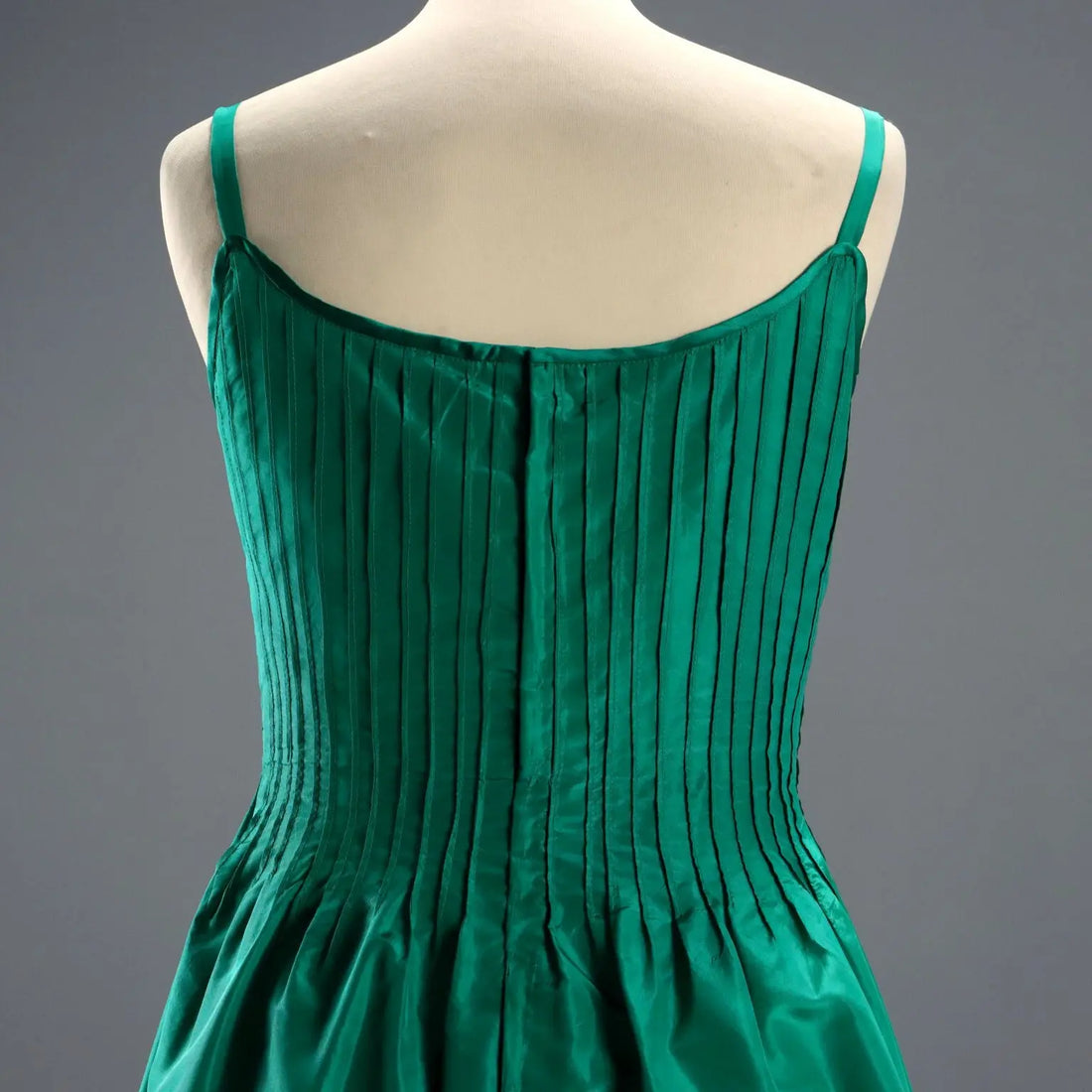 Vintage Dress Emerald Green Silk UK Size 10/12 Italy 1980s-1990s - UK Size 10/12 | Clothing & House Linens | Vintage