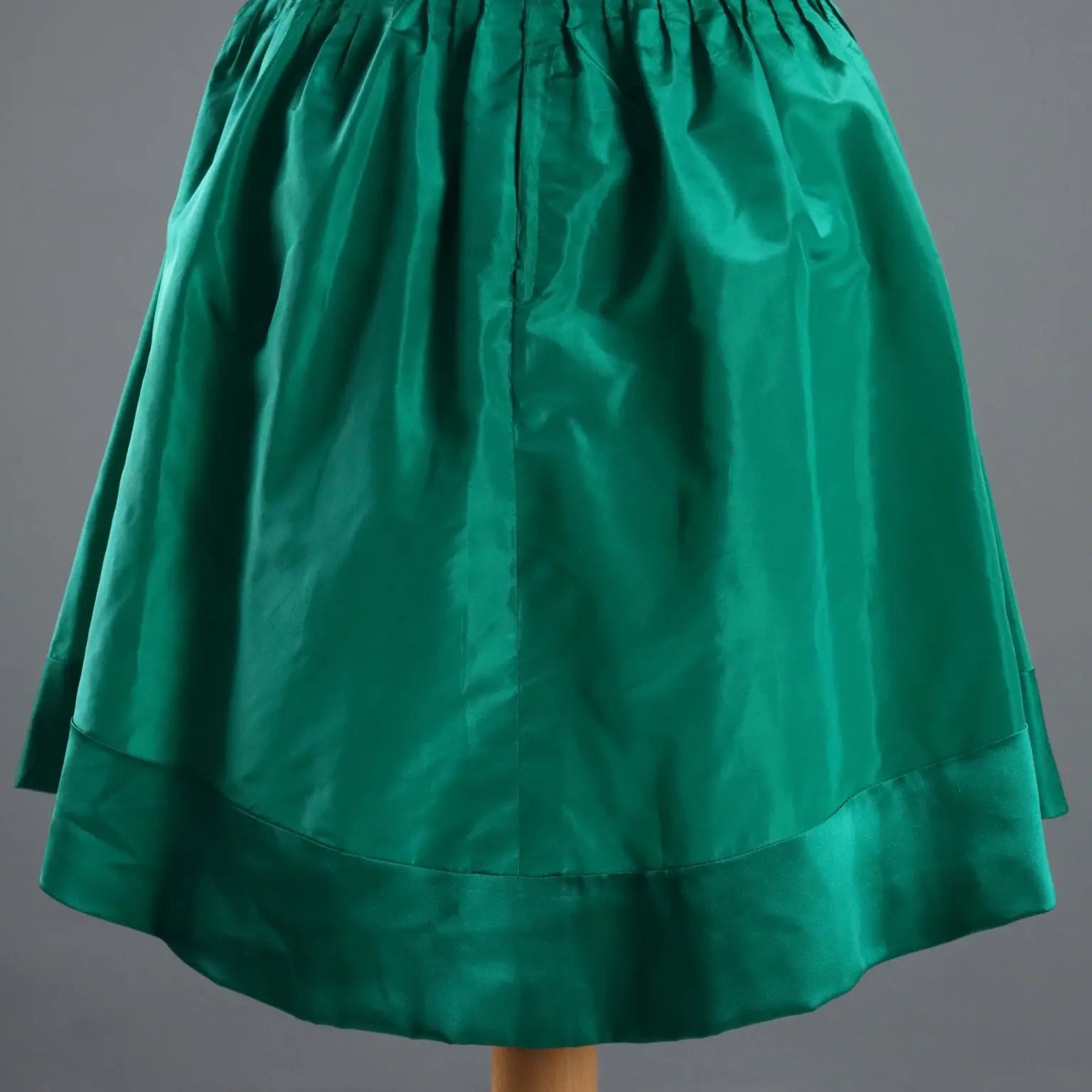 Vintage Dress Emerald Green Silk UK Size 10/12 Italy 1980s-1990s - UK Size 10/12 | Clothing & House Linens | Vintage