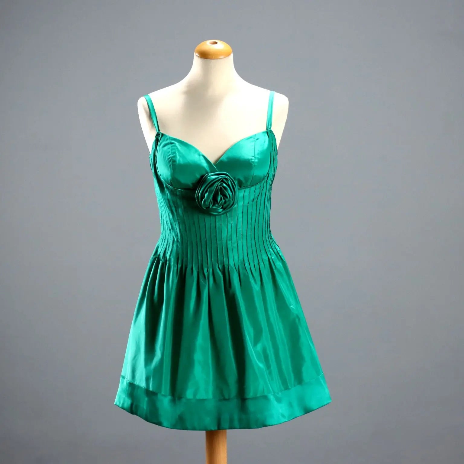 Vintage Dress Emerald Green Silk UK Size 10/12 Italy 1980s-1990s - UK Size 10/12 | Clothing & House Linens | Vintage