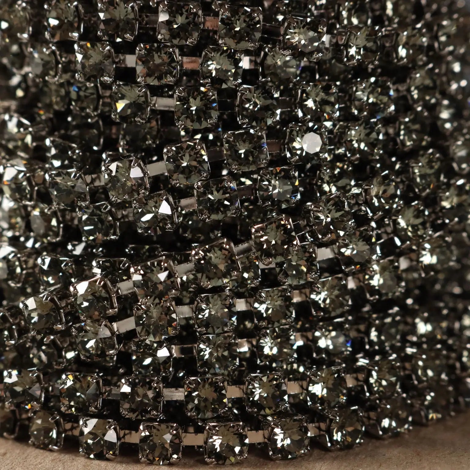 Swarovski Rhinestone Chain 7,5 M Austria XX Century - 7,5 m | Clothing & House Linens | Vintage
