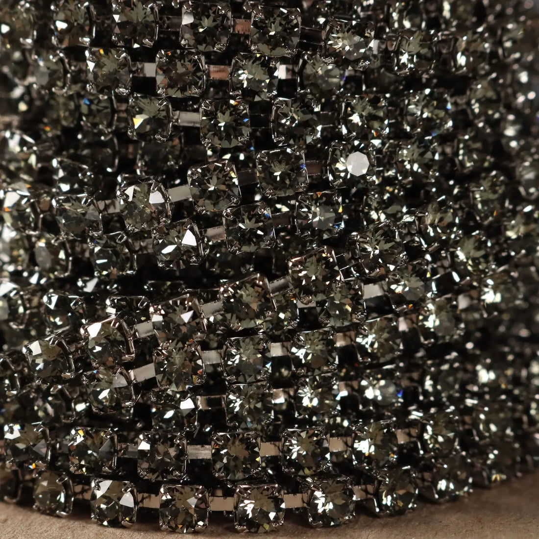 Swarovski Rhinestone Chain 7,5 M Austria XX Century - 7,5 m | Clothing & House Linens | Vintage