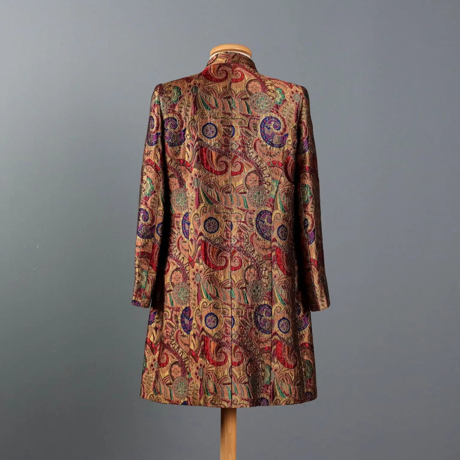 Vintage Brocade Fabric Jacket UK Size 10-12 Italy 1990s-2000s | Clothing & House Linens | Vintage