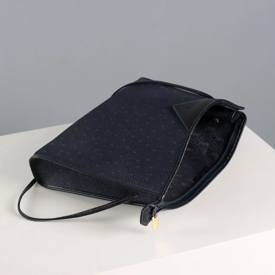 Vintage Bag Yves Saint Laurent Blue Leather France 1990s | Clothing & House Linens | Vintage