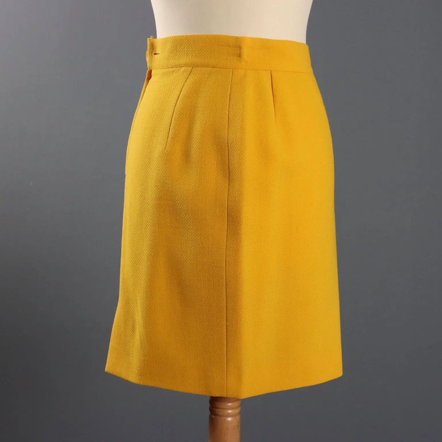 Genny Vintage Jacket with Skirt Wool UK Size 10/12 Italy 1990s - UK Size 10/12 | Clothing & House Linens | Vintage
