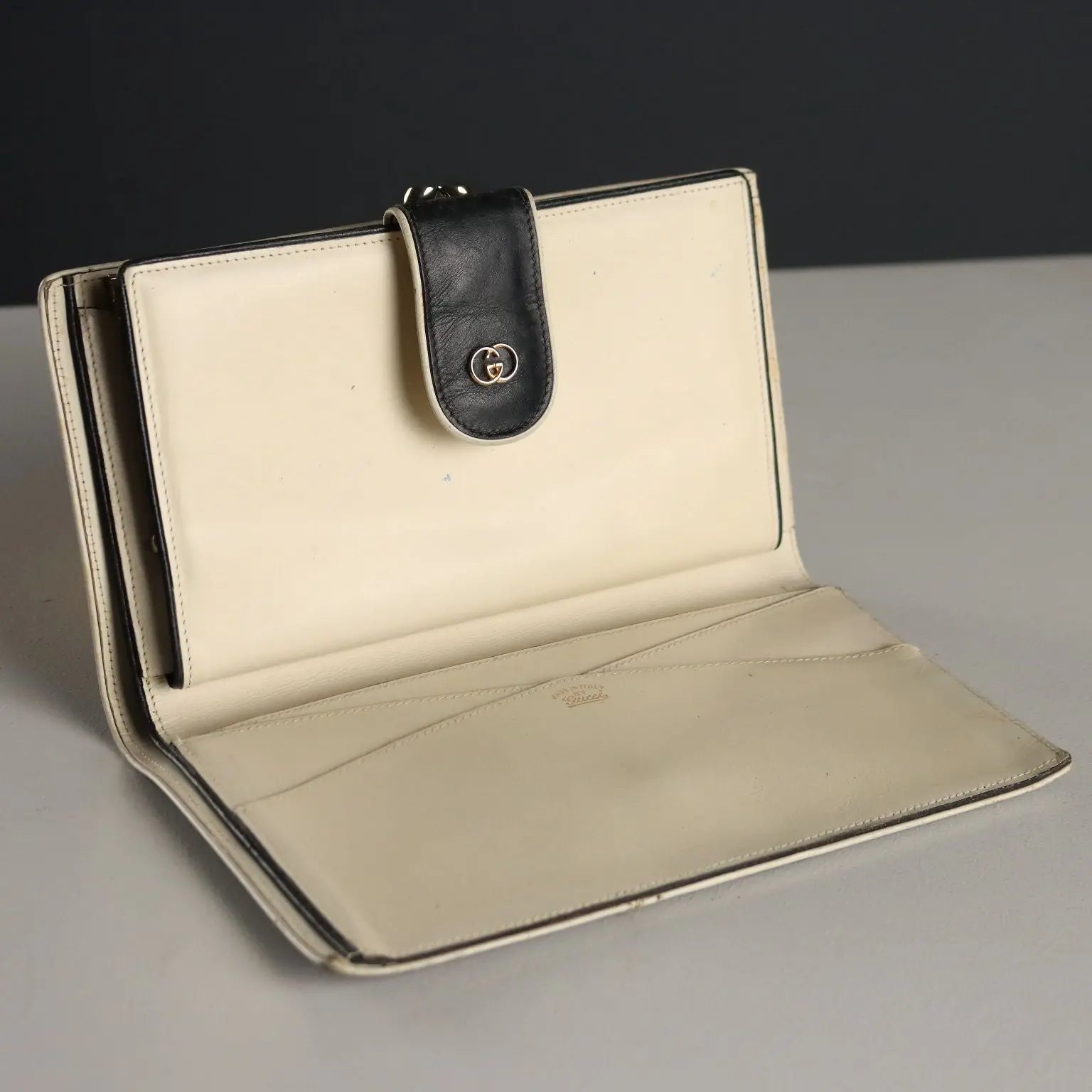 Gucci Vintage Wallet Blue Leather Metal Italy 1960s-1970s | Clothing & House Linens | Vintage