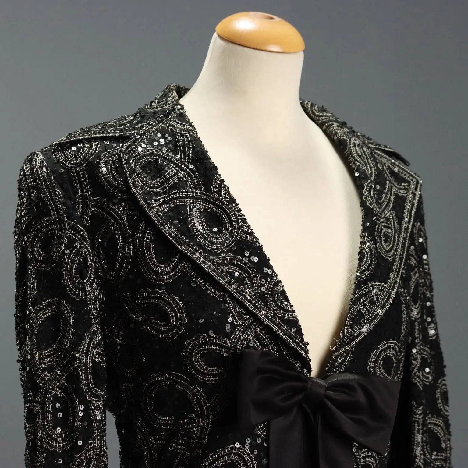 Escada Vintage Embroidered Silk Jacket UK Size 12/14 Germany 1990s - UK Size 12/14 | Clothing & House Linens | Vintage