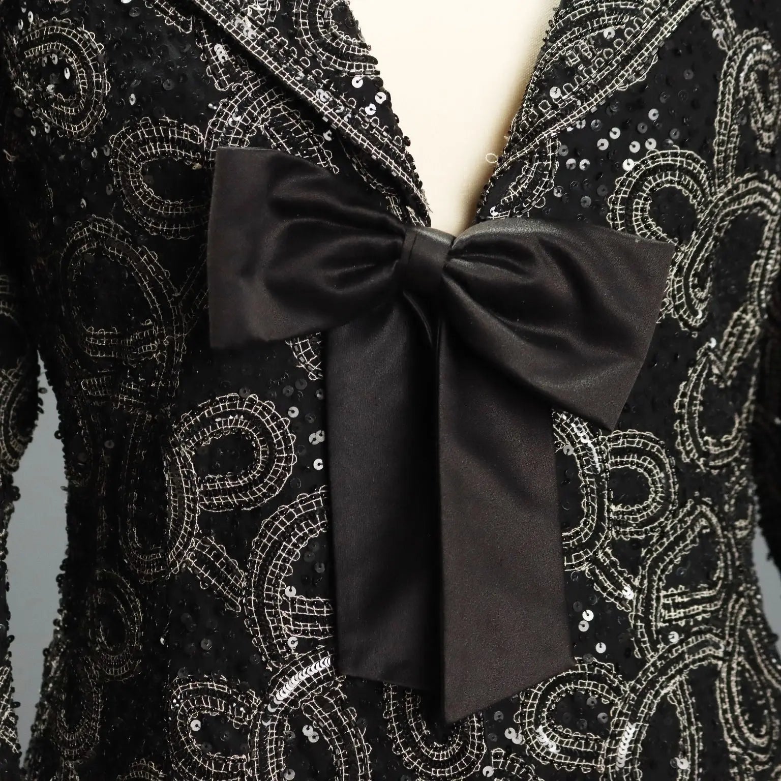 Escada Vintage Embroidered Silk Jacket UK Size 12/14 Germany 1990s - UK Size 12/14 | Clothing & House Linens | Vintage