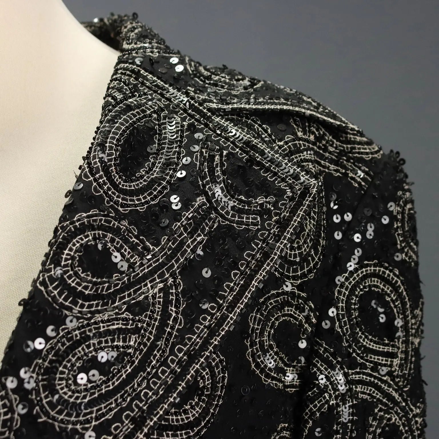 Escada Vintage Embroidered Silk Jacket UK Size 12/14 Germany 1990s - UK Size 12/14 | Clothing & House Linens | Vintage