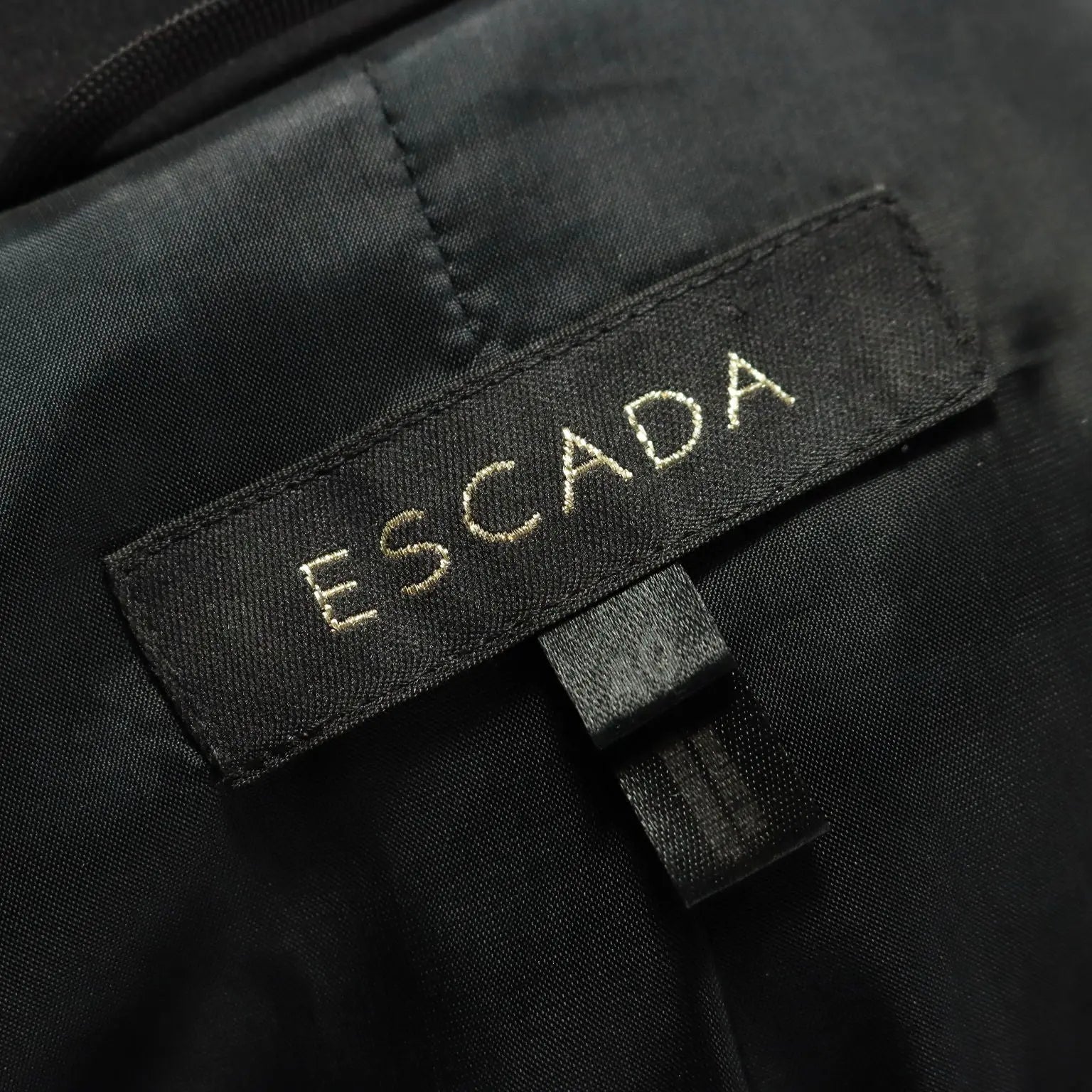 Escada Vintage Embroidered Silk Jacket UK Size 12/14 Germany 1990s - UK Size 12/14 | Clothing & House Linens | Vintage