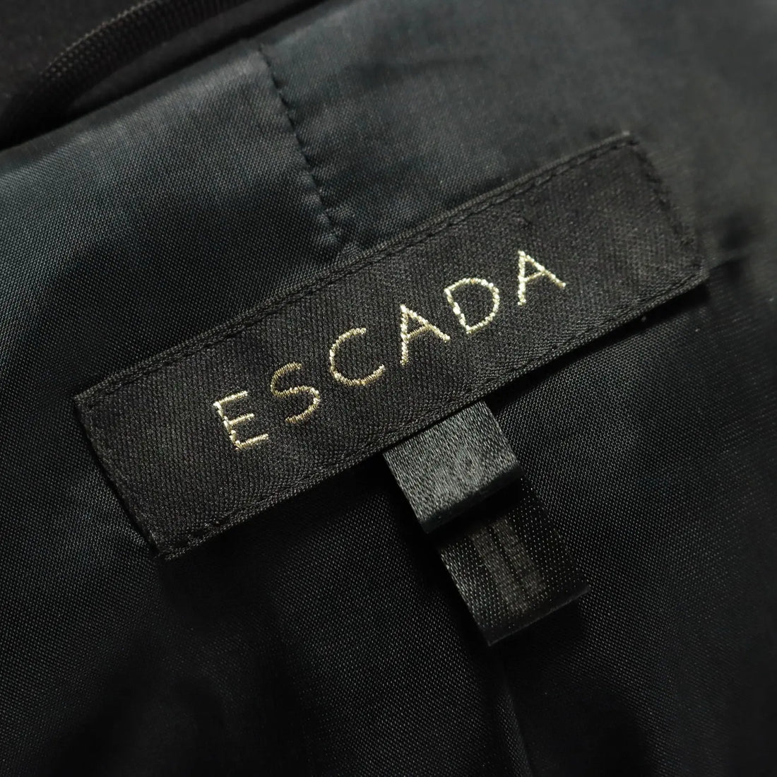 Escada Vintage Embroidered Silk Jacket UK Size 12/14 Germany 1990s - UK Size 12/14 | Clothing & House Linens | Vintage