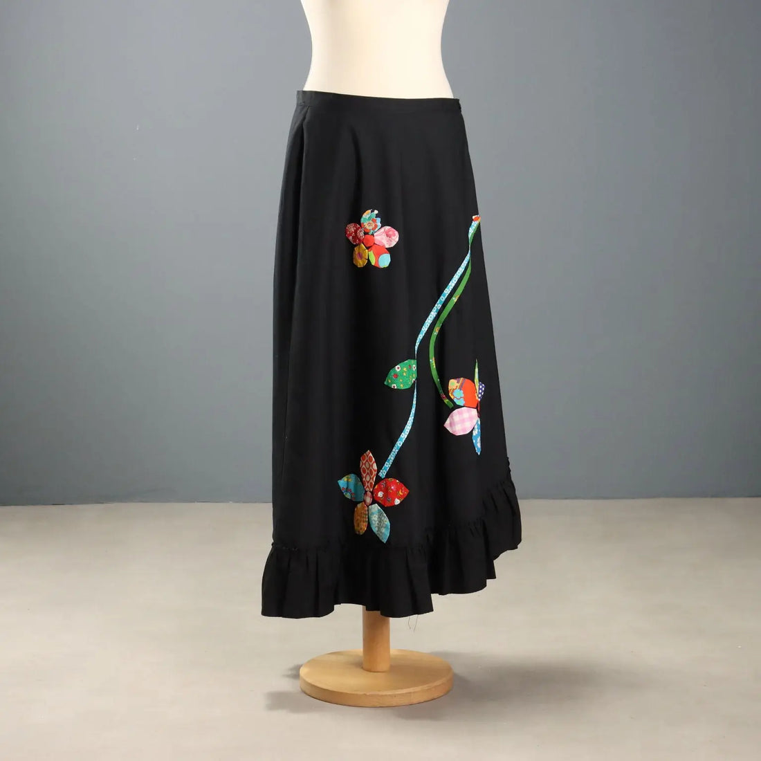 Vintage Skirt Black Cotton Fabric UK Size 12/14 Italy 1970s
