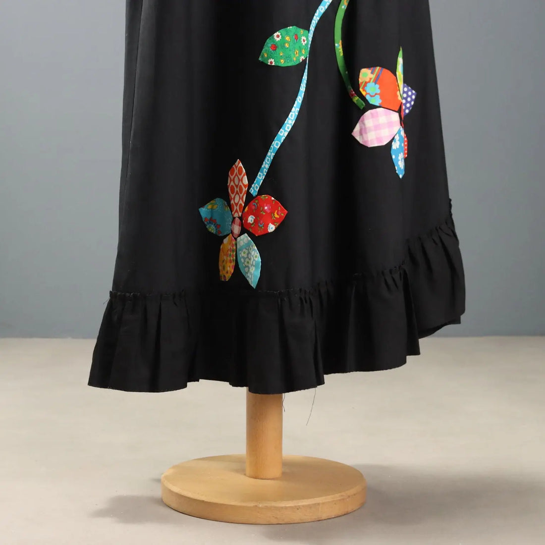 Vintage Skirt Black Cotton Fabric UK Size 12/14 Italy 1970s