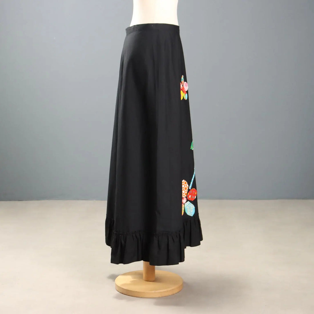 Vintage Skirt Black Cotton Fabric UK Size 12/14 Italy 1970s