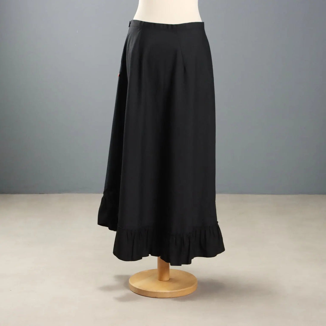 Vintage Skirt Black Cotton Fabric UK Size 12/14 Italy 1970s