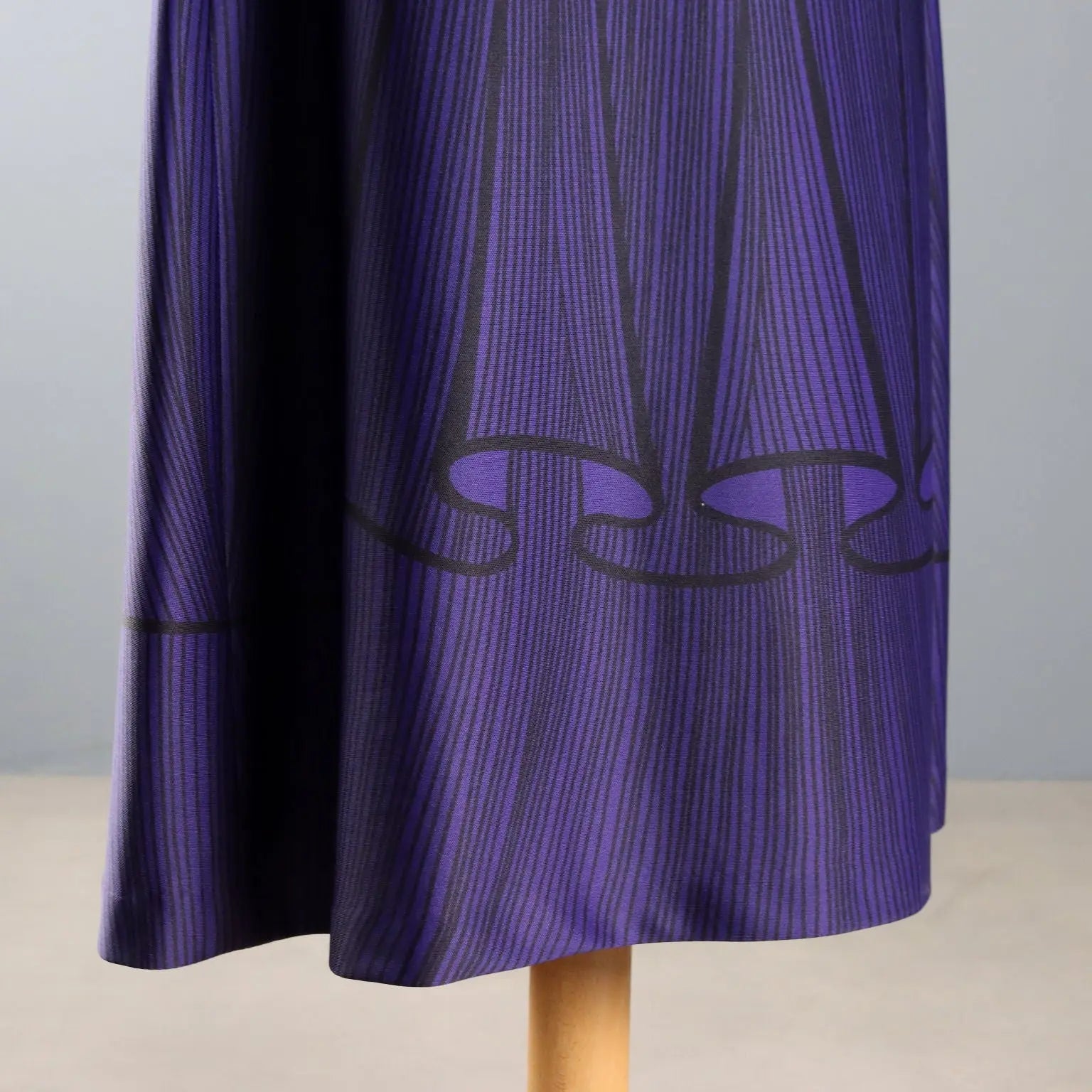 Roberta di Camerino Vintage Dress Purple Jersey UK Size 12 1970s