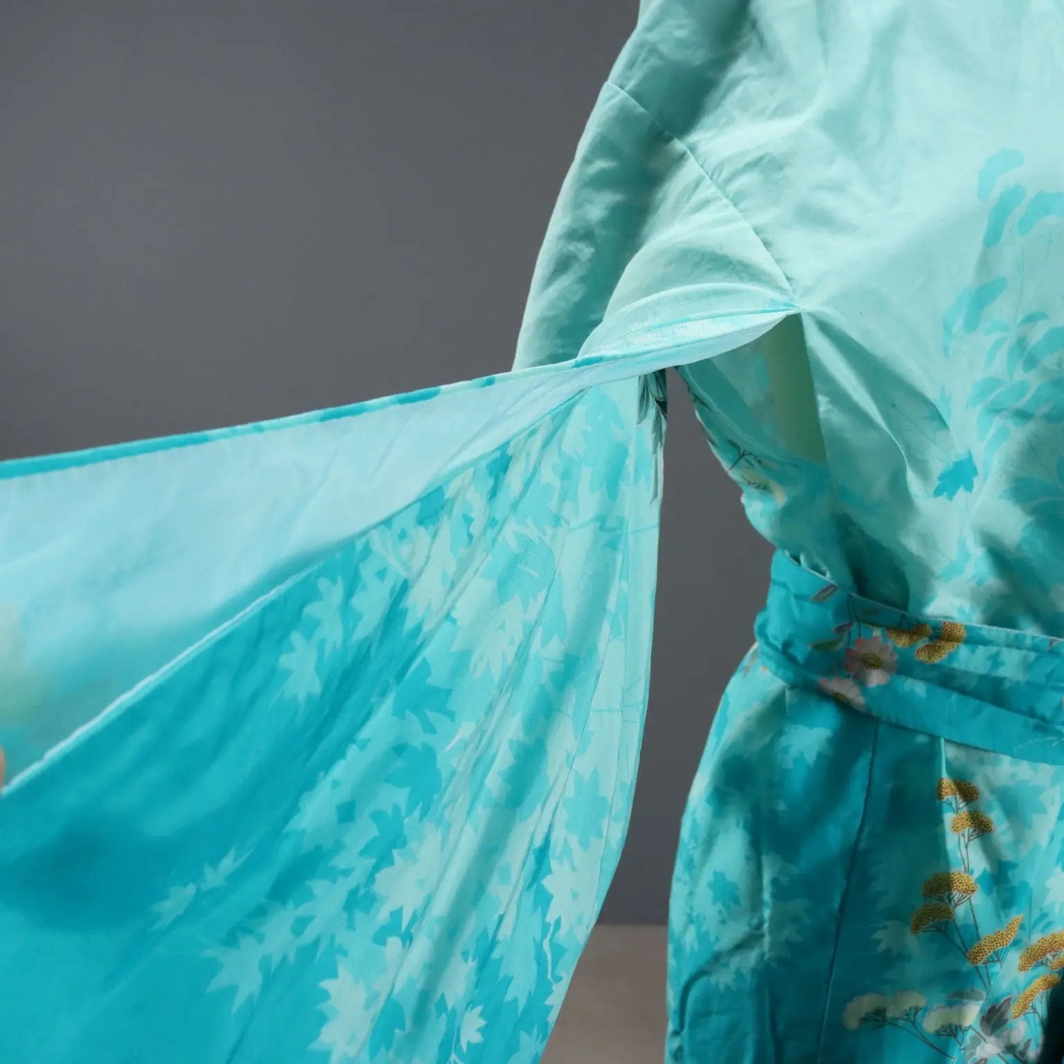 Vintage Turquoise Kimono Satin Unique Size Japan 1970s