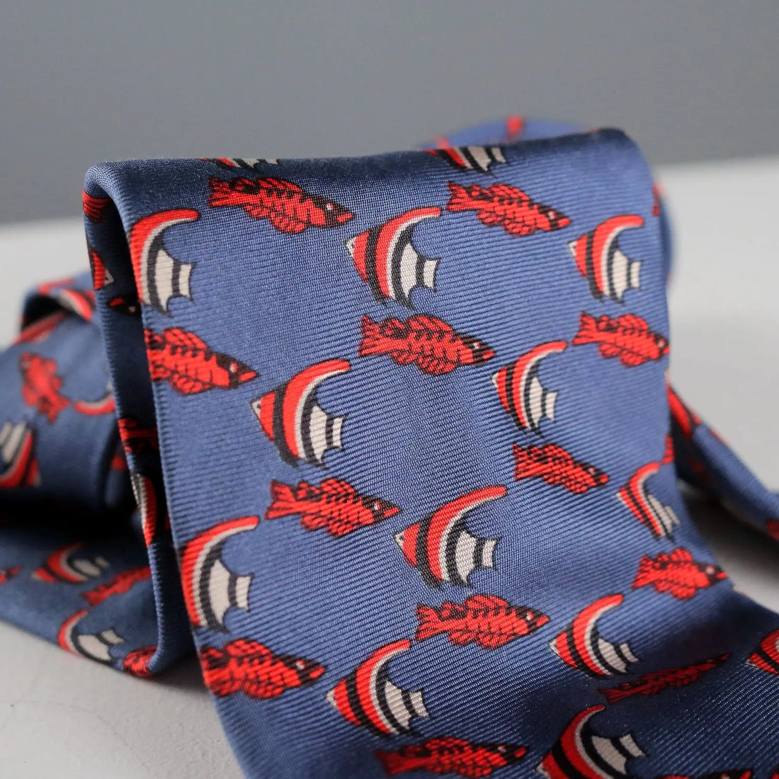 Hermés Vintage Tie Fishes Drawing France 1980s-1990s
