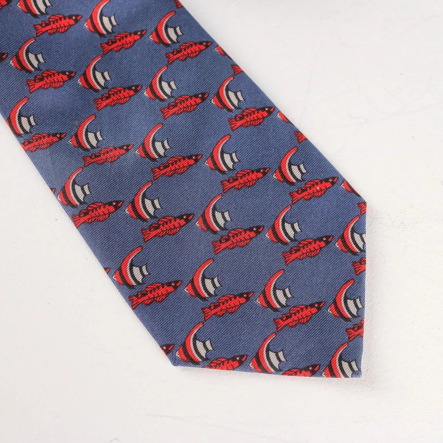 Hermés Vintage Tie Fishes Drawing France 1980s-1990s