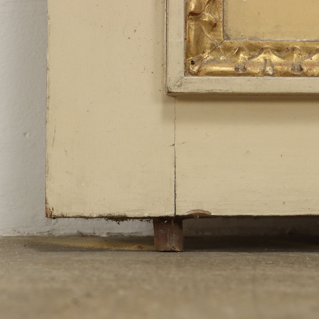  | Antiques  Wainscoting & Leather