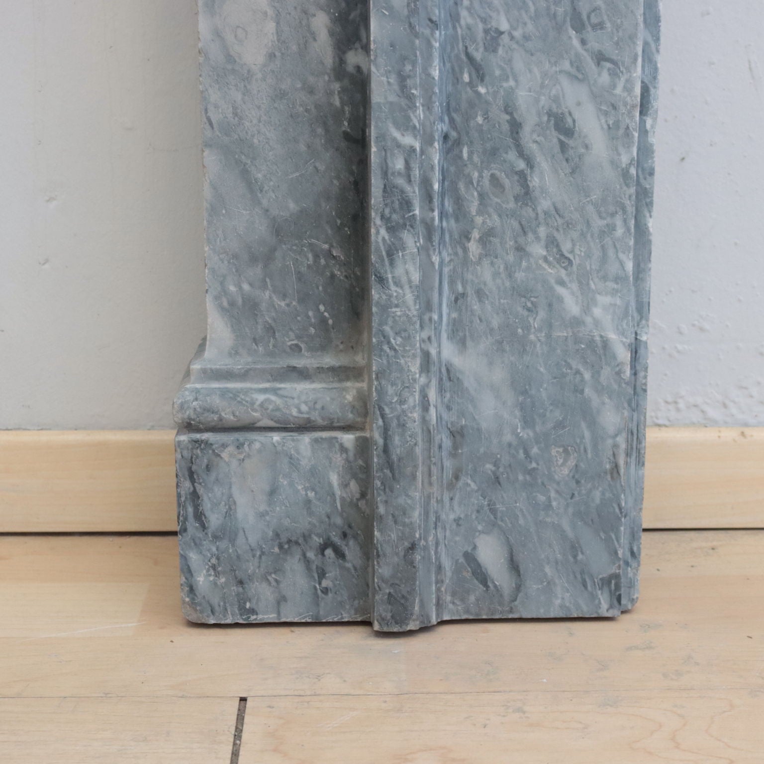  | Antiques  Stones Irons & Garden Furnishings