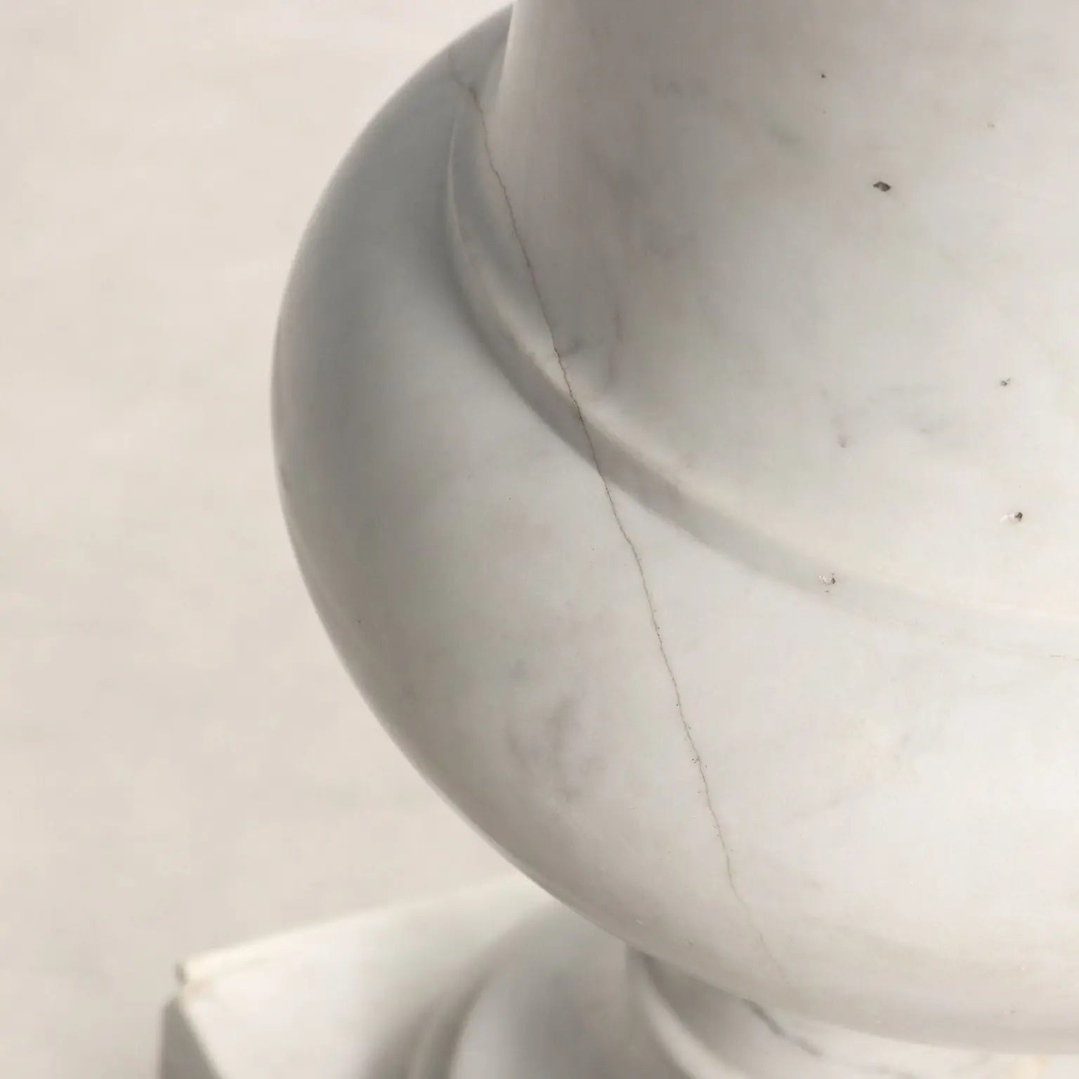 Medici Vase in Carrara Marble for Gardens