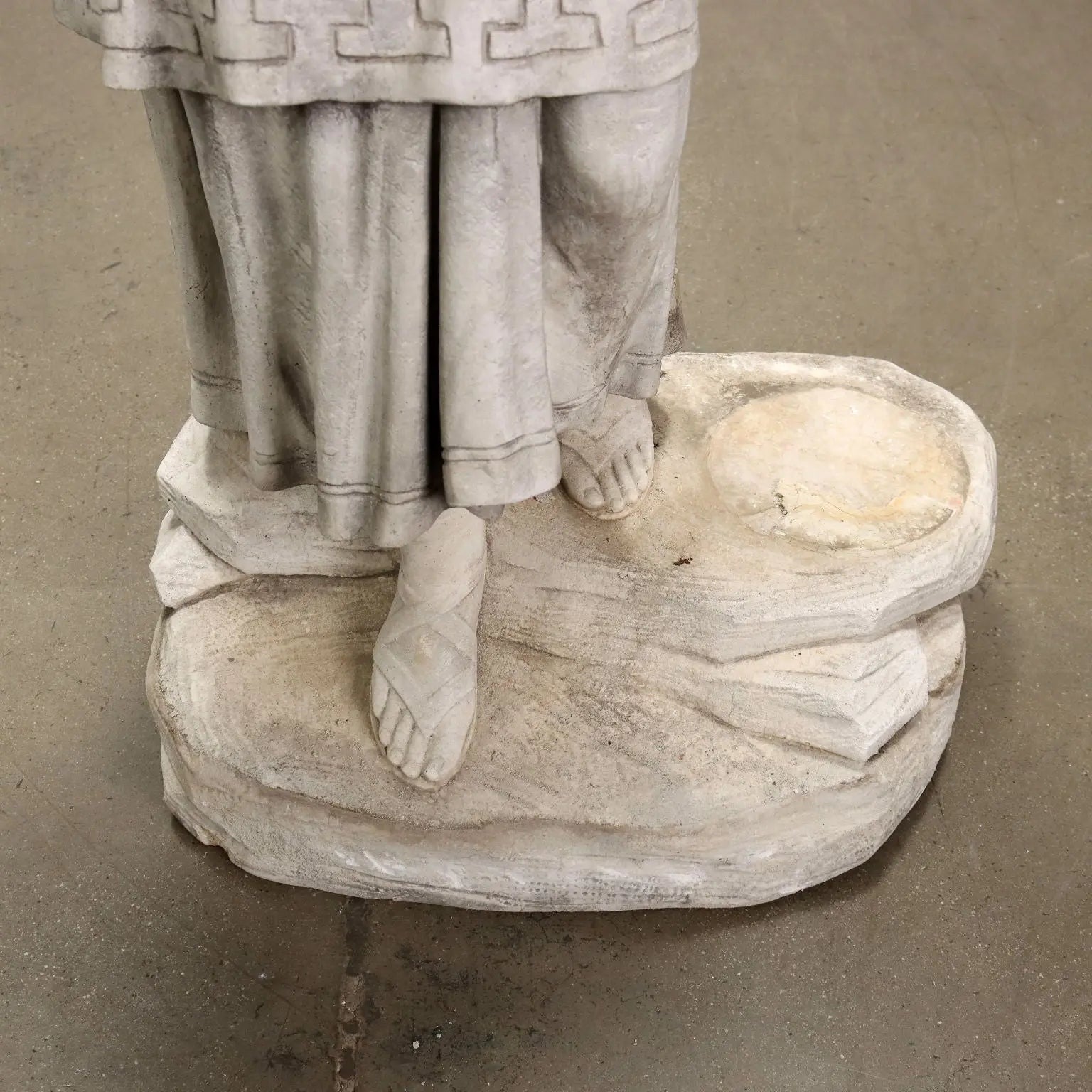 Ancient Female Sculpture with Jars Gravel Italy '900 Statue - Italy Early 20th century | Antiques | Stones Irons & Garden Furnishings