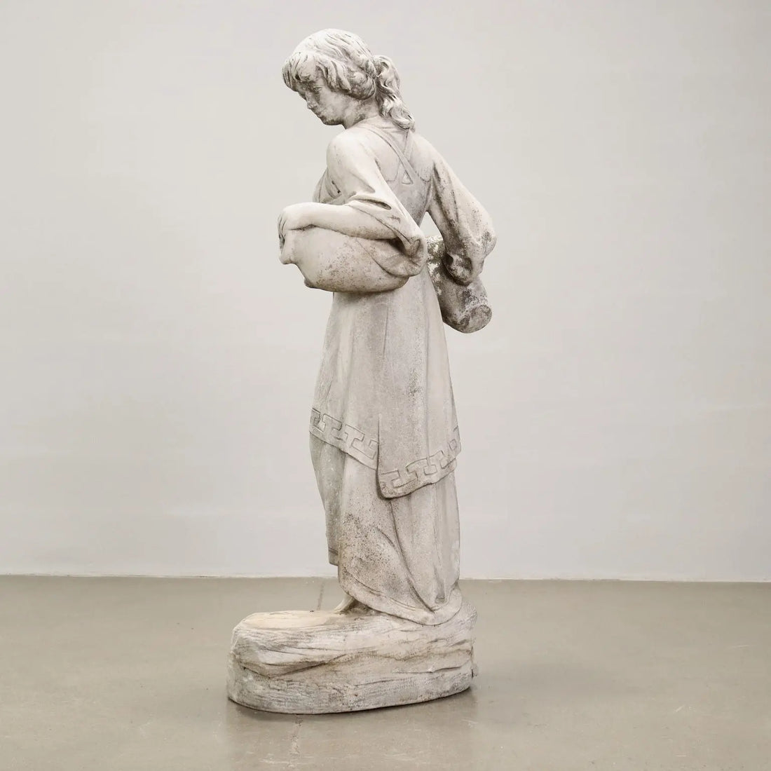 Ancient Female Sculpture with Jars Gravel Italy '900 Statue - Italy Early 20th century | Antiques | Stones Irons & Garden Furnishings