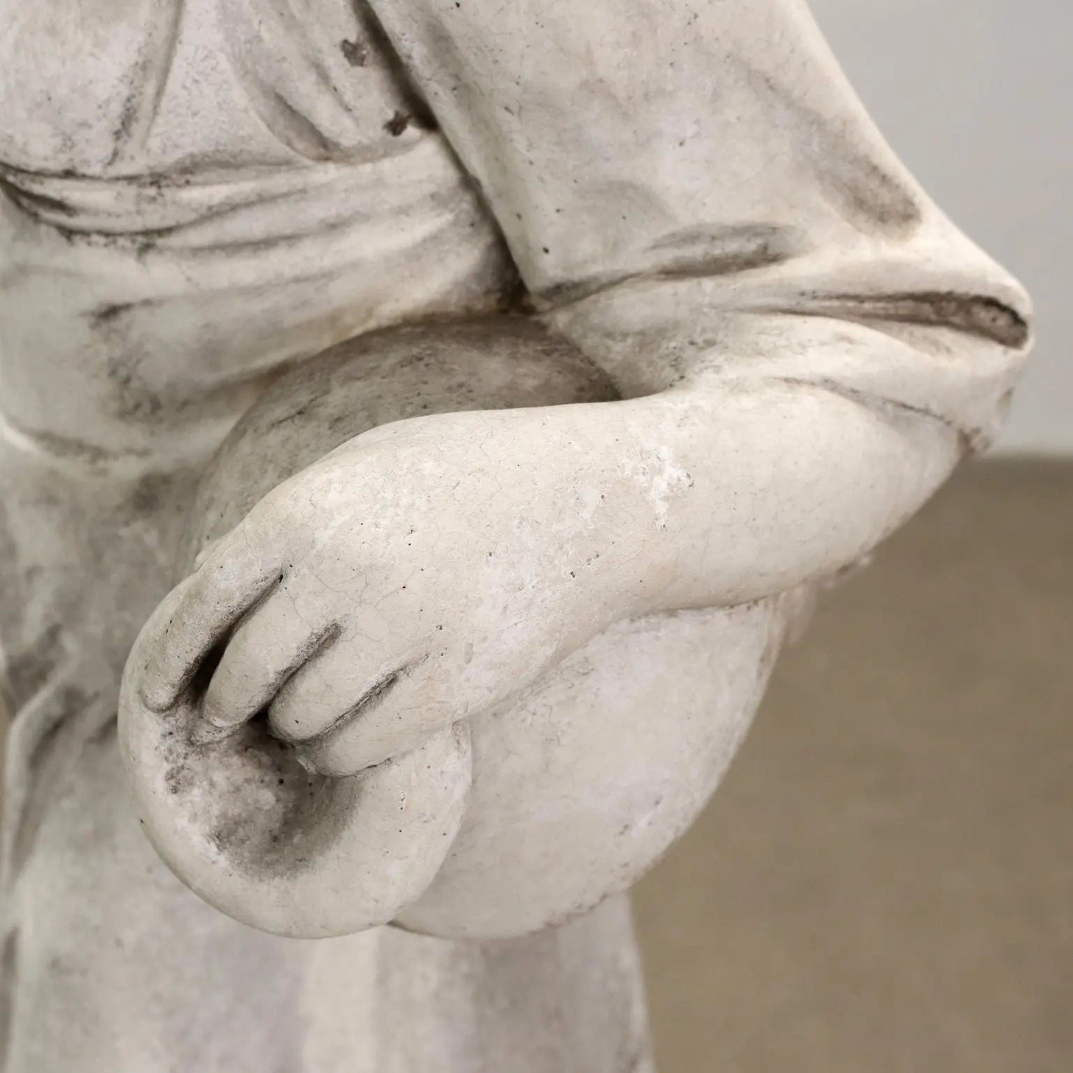 Ancient Female Sculpture with Jars Gravel Italy '900 Statue - Italy Early 20th century | Antiques | Stones Irons & Garden Furnishings