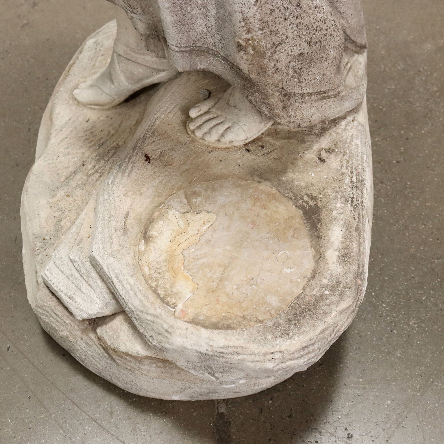  | Antiques  Stones Irons & Garden Furnishings