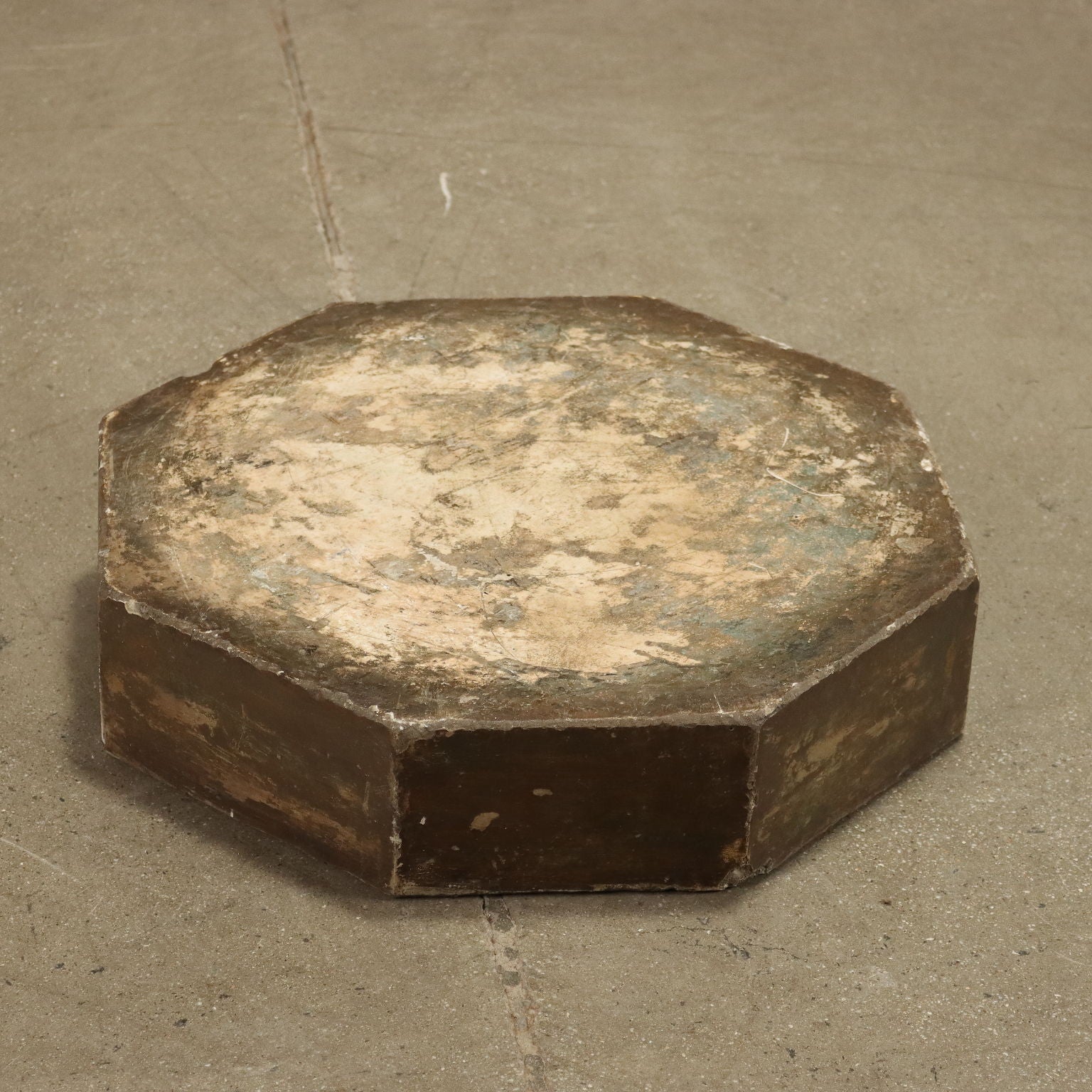  | Antiques  Stones Irons & Garden Furnishings