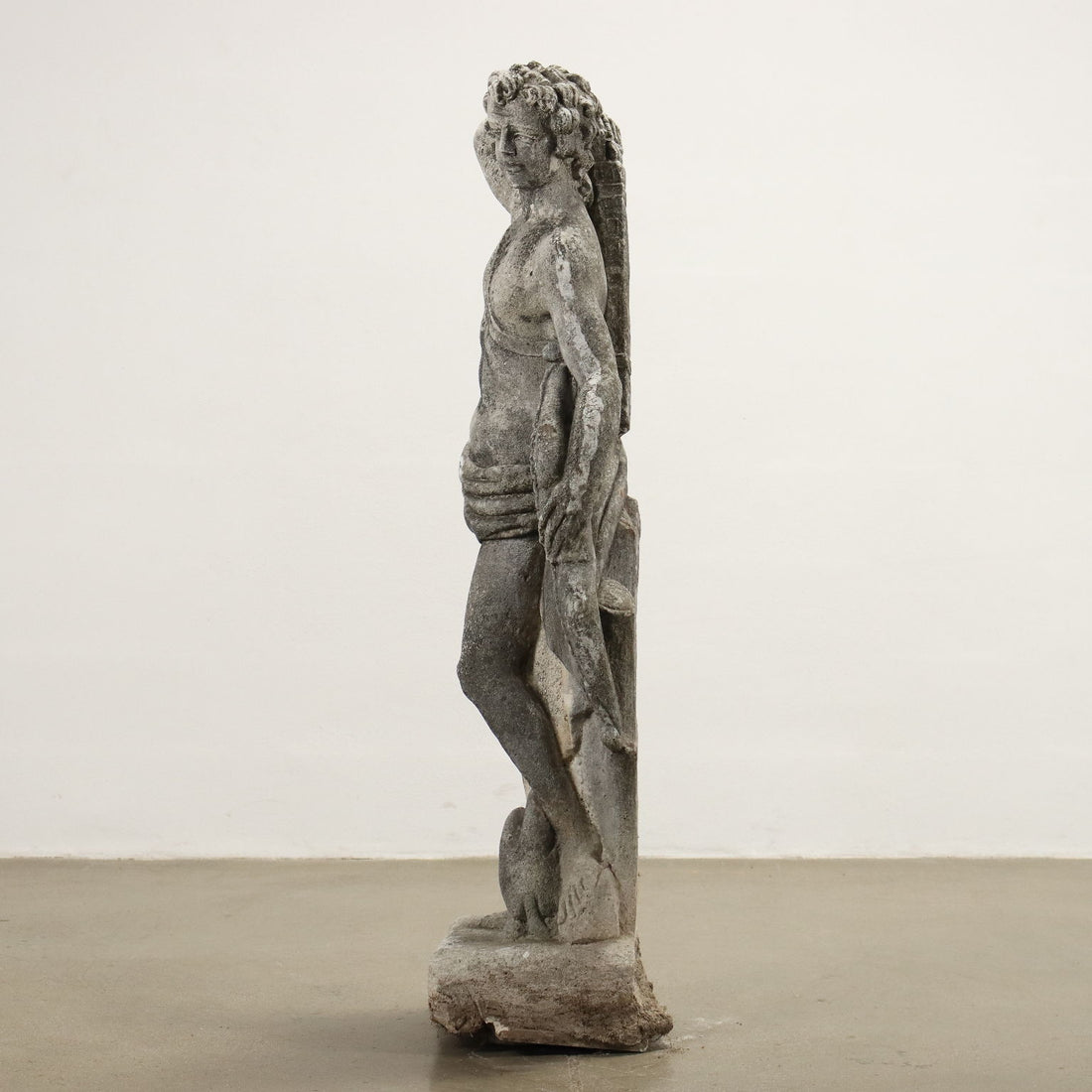  | Antiques  Stones Irons & Garden Furnishings