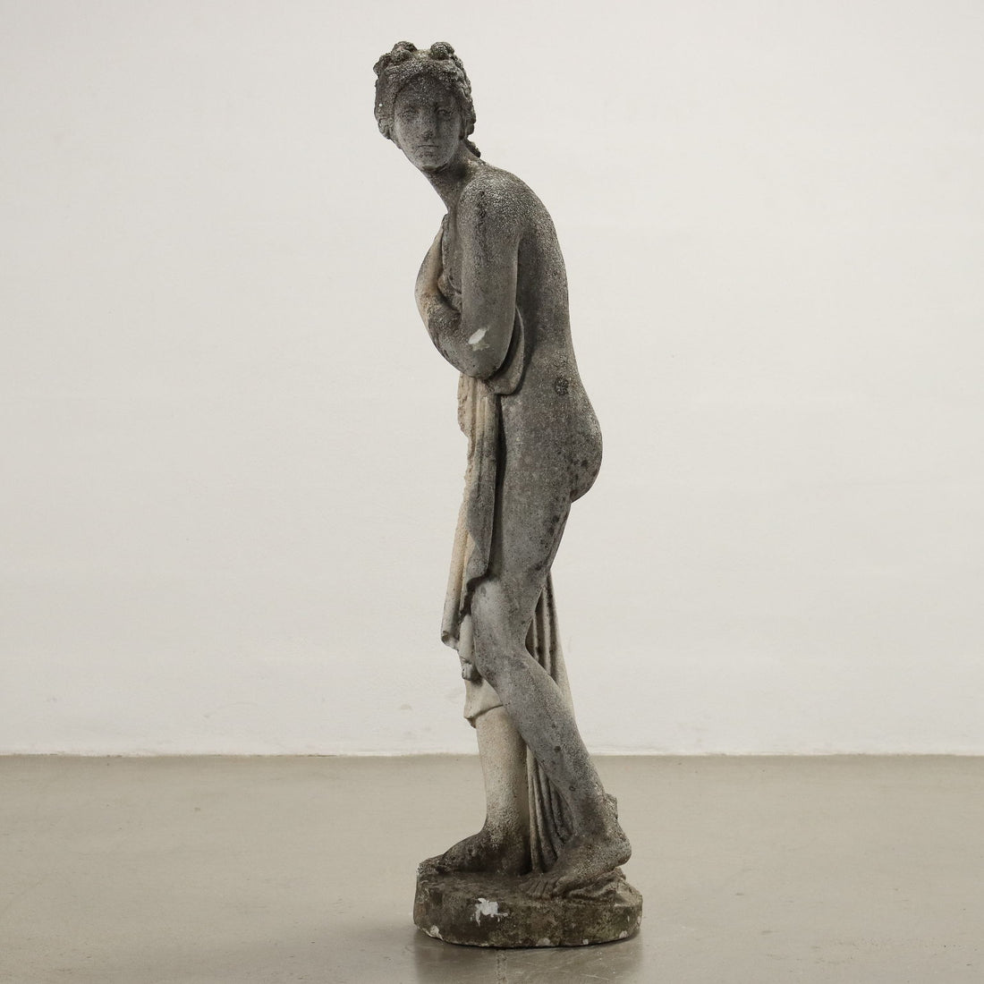  | Antiques  Stones Irons & Garden Furnishings