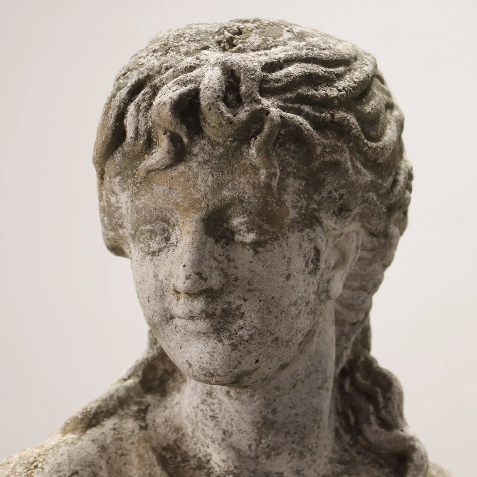 Peasant Woman Garden Statue in Composite Stone - Italy 20th Century